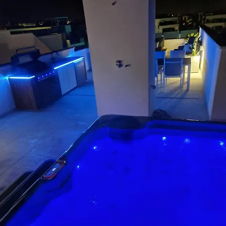 Apartment Penthouse Prestigio *